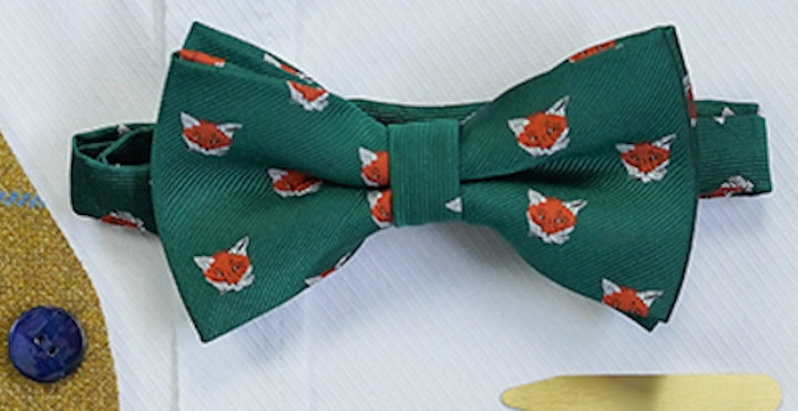 Bow Ties vs. Ties: Which Accessory Is Right for You?